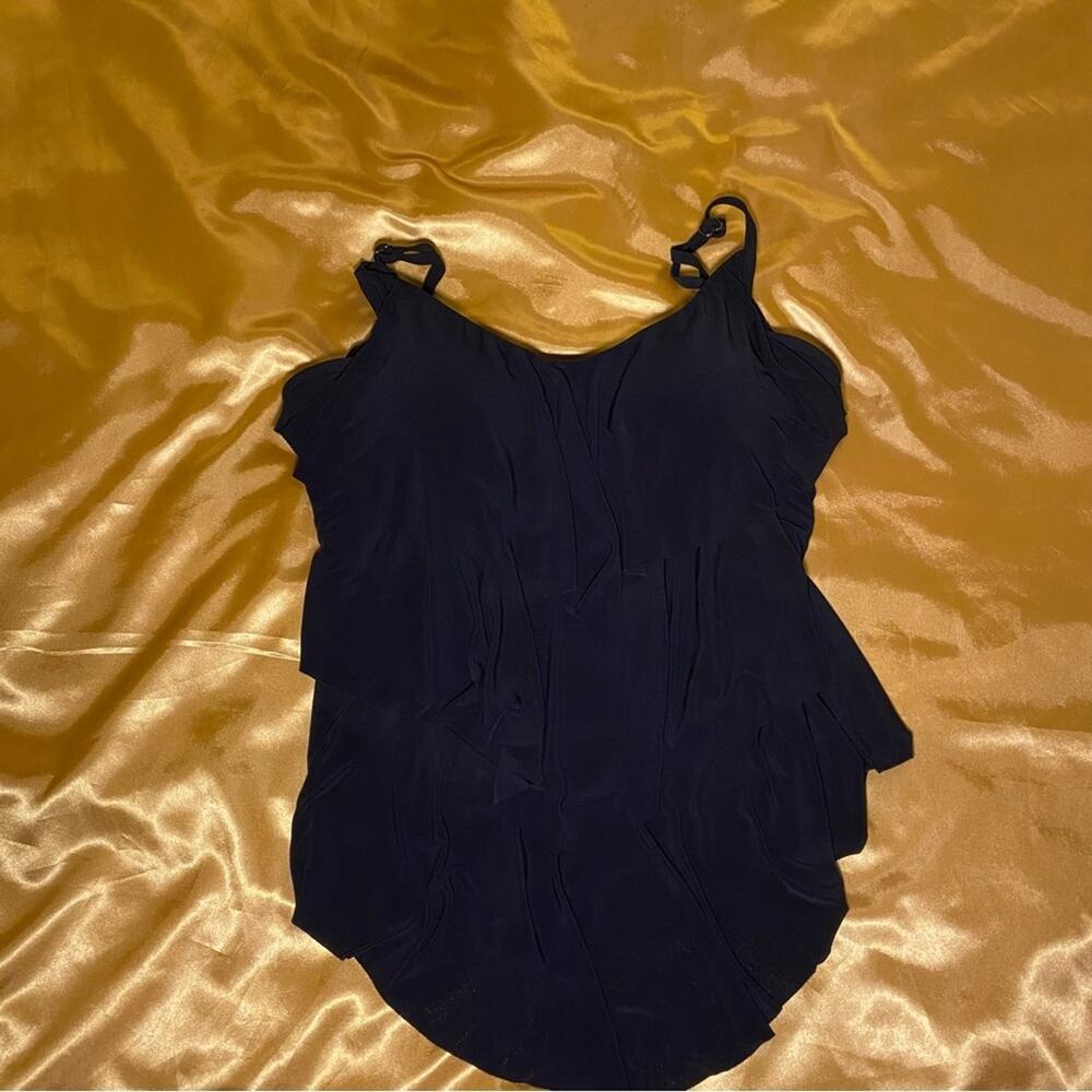 Black Layered Ruffle Flowy Tank Top - Picture 2 of 7